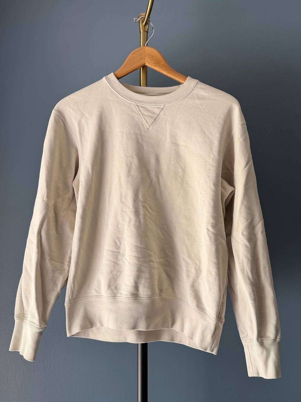 Uniqlo Crewneck Sweatshirt in Light Cream